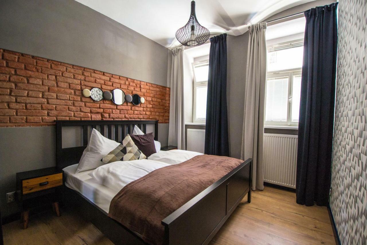 3Bdr Ruterra Apt With Table Football Praga Zewnętrze zdjęcie
